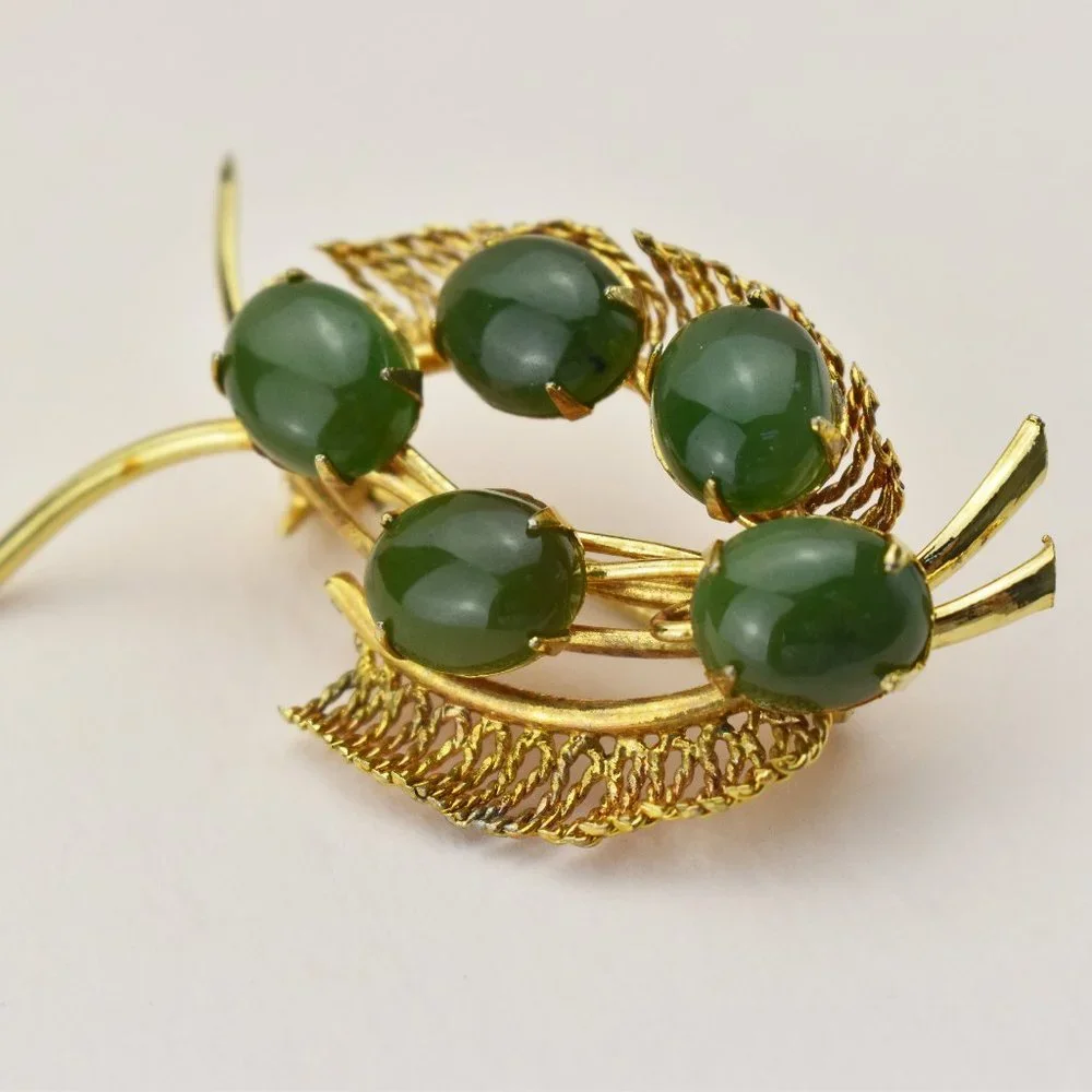 Green stone floral lapel brooch, accent vintage leaf jacket pin gold tone